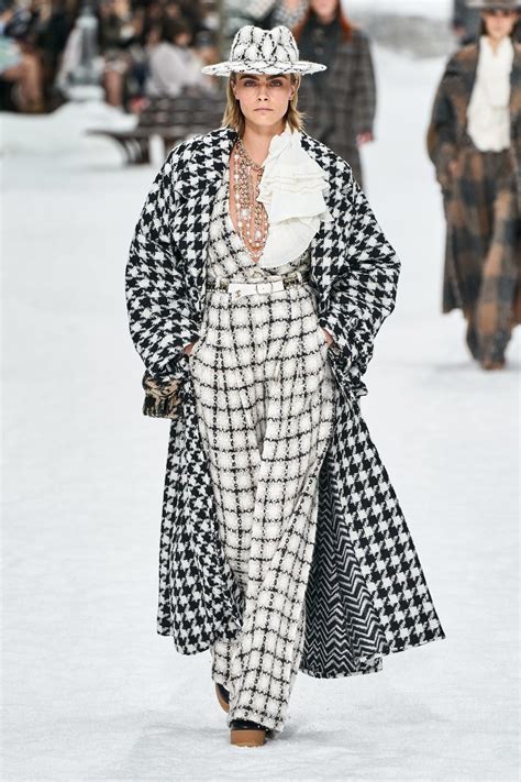 vêtements chanel femme|chanel france official website.